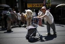 失智老人當(dāng)服務(wù)員 日本推出“上錯菜”餐廳