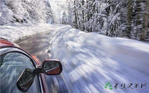 玉樹發(fā)生雪災(zāi) 雨雪天氣行車注意事項(xiàng)
