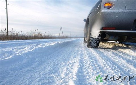 玉樹發(fā)生雪災(zāi) 雨雪天氣行車注意事項(xiàng)