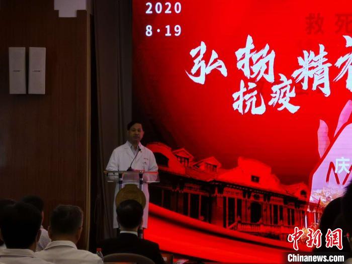 移動方艙隔離病房亮相傳染病應(yīng)急處置演練 高科技助實現(xiàn)“上車即入院”