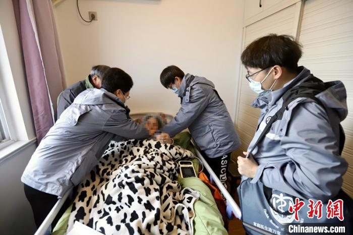 浙江蓮都家庭醫生春節上門服務 民眾有“醫”靠-易網<a href=http://www.jjkd2019.cn/ target=_blank class=infotextkey>健康養生</a>網 浙江蓮都家庭醫生春節上門服務 民眾有“醫”靠