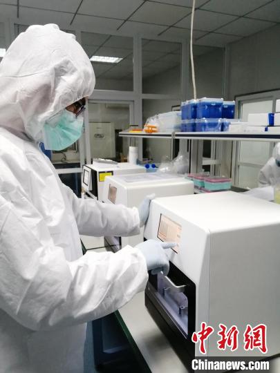 中國企業自主研發新冠+甲乙流聯合檢測試劑盒獲批上市-易網健康<a href=http://www.jjkd2019.cn/jkys/ target=_blank class=infotextkey>養生</a>網 中國企業自主研發新冠+甲乙流聯合檢測試劑盒獲批上市