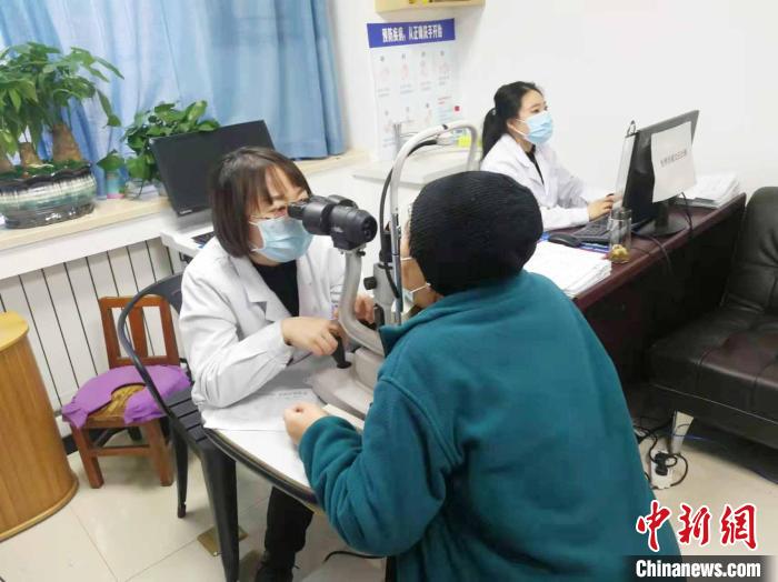 “僑愛心工程’”聚焦基層民生進蘭州社區 居民家門口享眼健康服務
