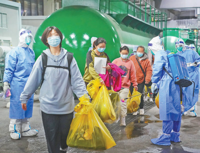 上海近兩天超2萬人走出方艙(抓細抓實各項防疫工作)-易網健康<a href=http://www.jjkd2019.cn/jkys/ target=_blank class=infotextkey>養生</a>網 上海近兩天超2萬人走出方艙(抓細抓實各項防疫工作)