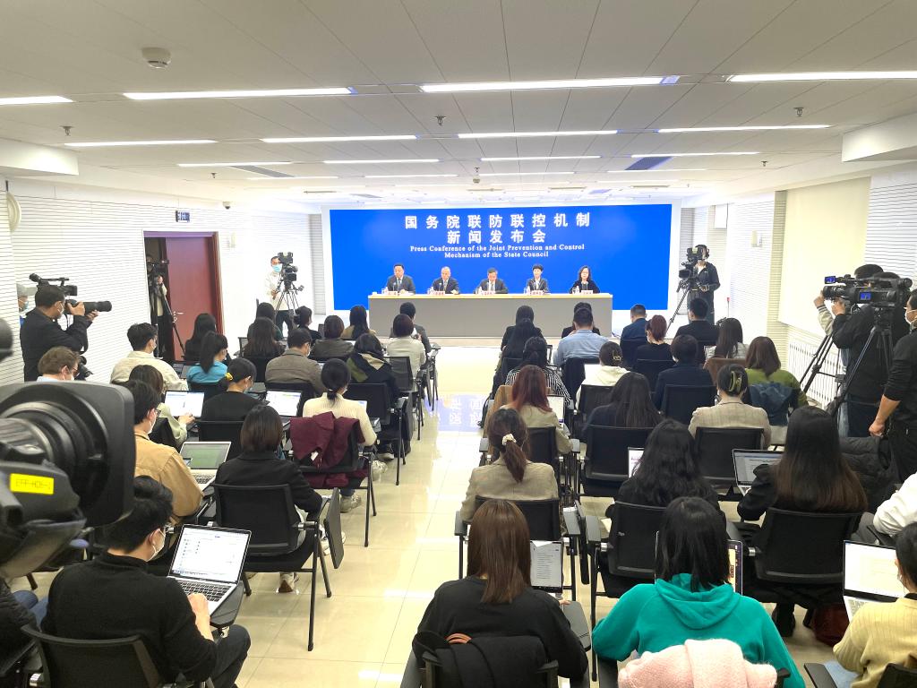 不折不扣、科學精準落實二十條優(yōu)化措施——國務院聯(lián)防聯(lián)控機制回應焦點問題