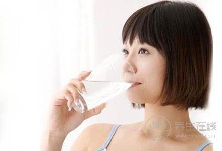 辦公室減肥14妙招 隨時(shí)喝水避免單獨(dú)用餐