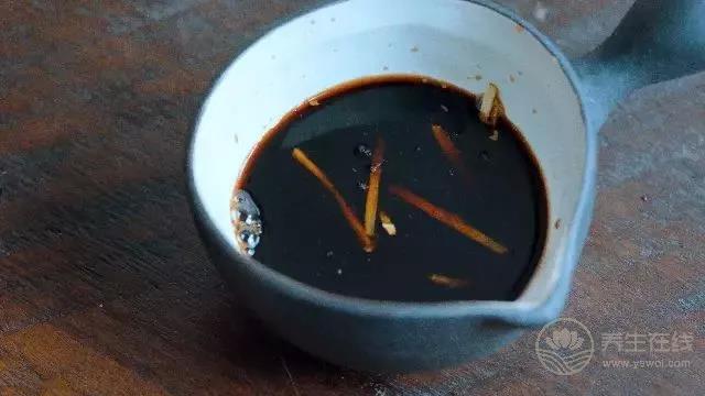 吃蟹是件風(fēng)雅事，正確的吃蟹方式是這樣的，誤食有害健康哦