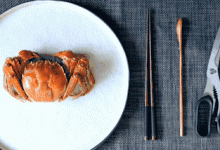 吃蟹是件風(fēng)雅事，正確的吃蟹方式是這樣的，誤食有害健康哦
