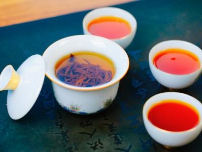 濕氣重的人喝紅茶可以祛濕氣嗎 喝紅茶會(huì)增加體內(nèi)濕氣嗎
