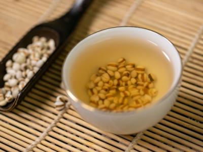喝荷葉茶會(huì)增加濕氣嗎 女性喝荷葉茶的好處