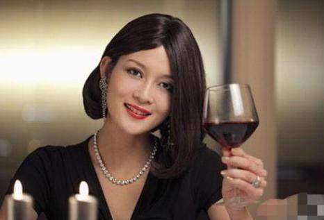 安全感是什么?女人要的安全感你一定要知道-易網(wǎng)<a href=http://www.jjkd2019.cn/ target=_blank class=infotextkey>健康養(yǎng)生</a>網(wǎng) 安全感是什么?女人要的安全感你一定要知道