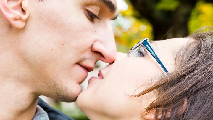 高質量性愛該怎么做 新婚夫婦必知的性生活訣竅