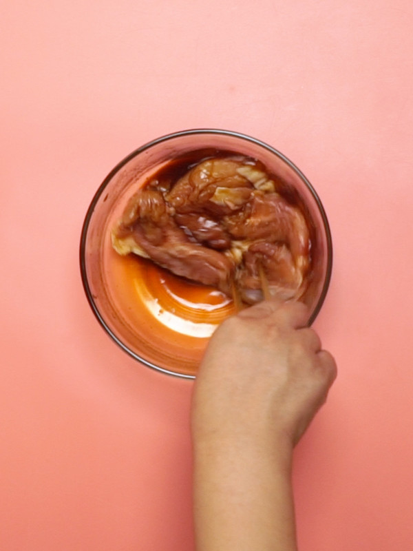 日式照燒雞腿的做法-家常味煎菜譜-易網(wǎng)健康養(yǎng)生網(wǎng) 日式照燒雞腿的做法-家常味煎菜譜