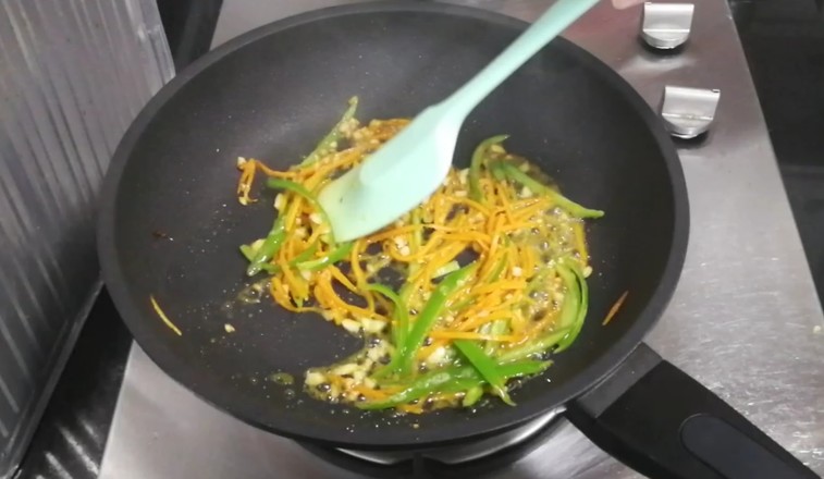 涼拌金針菇的做法-酸甜味拌菜譜