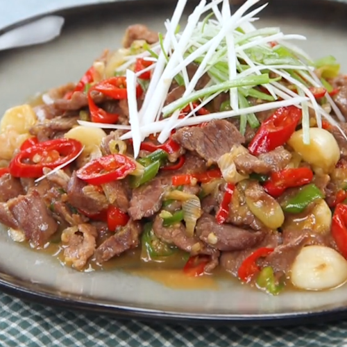 蔥爆羊腿子的做法-家常味炒菜譜-易網(wǎng)健康養(yǎng)生網(wǎng) 蔥爆羊腿子的做法-家常味炒菜譜