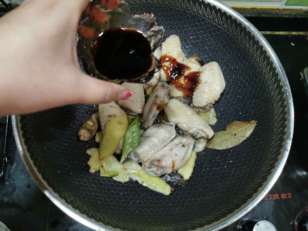 一瓶可樂玩轉一道菜——可樂雞翅的做法-家常味燒菜譜