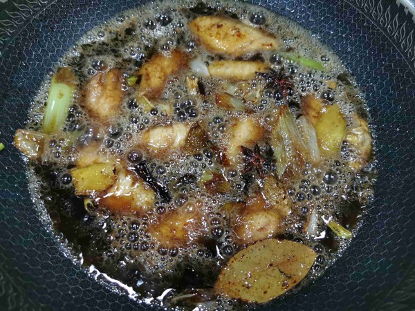 一瓶可樂玩轉一道菜——可樂雞翅的做法-家常味燒菜譜