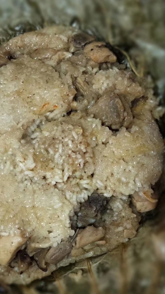 《荷葉糯米雞》的做法-咸鮮味蒸菜譜-易網健康養(yǎng)生網 《荷葉糯米雞》的做法-咸鮮味蒸菜譜