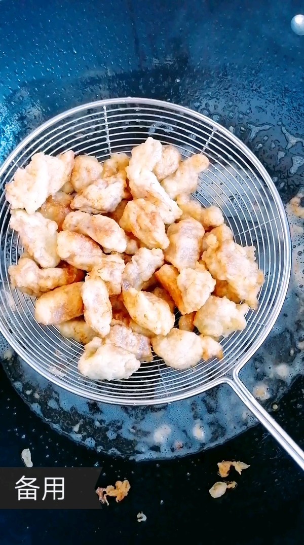 糖醋肉段的做法-酸甜味炸菜譜-易網(wǎng)健康養(yǎng)生網(wǎng) 糖醋肉段的做法-酸甜味炸菜譜