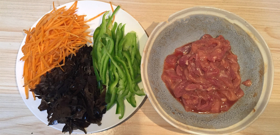 魚香肉絲，小美的美食的做法-魚香味炒菜譜