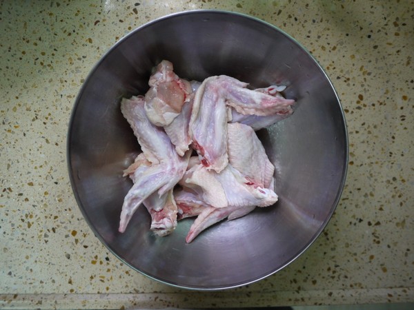 香茅烤雞翅的做法-家常味烘焙菜譜-易網(wǎng)<a href=http://www.jjkd2019.cn/ target=_blank class=infotextkey>健康養(yǎng)生</a>網(wǎng) 香茅烤雞翅的做法-家常味烘焙菜譜