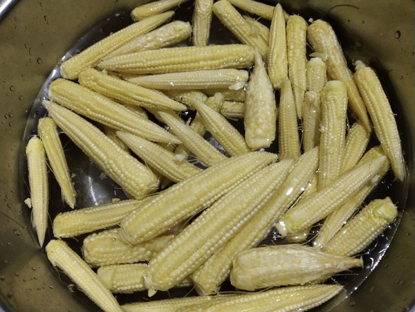 玉米筍蒸排骨的做法-咸鮮味蒸菜譜-易網健康養(yǎng)生網 玉米筍蒸排骨的做法-咸鮮味蒸菜譜