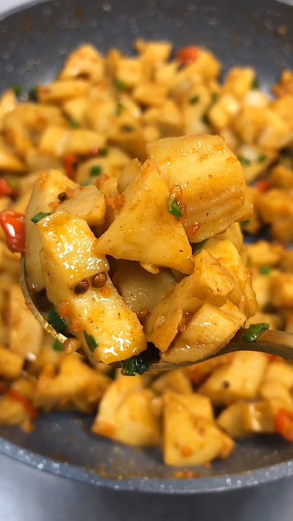 孜然藕丁的做法-咸鮮味炒菜譜-易網健康養生網 孜然藕丁的做法-咸鮮味炒菜譜