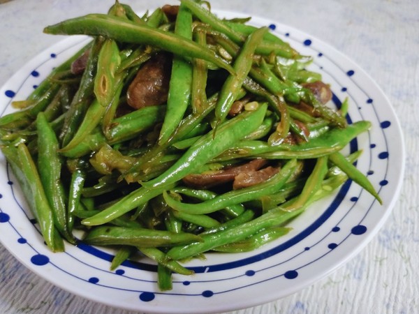 臘腸炒四季豆的做法-咸鮮味炒菜譜
