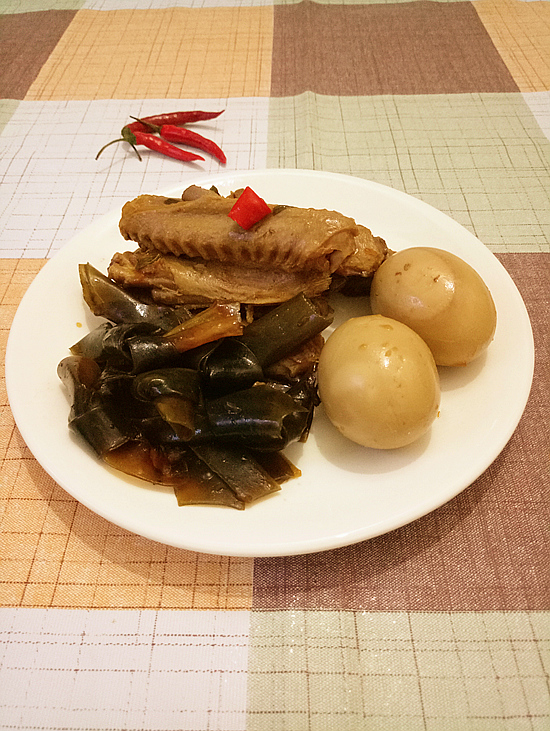 香辣鹵鴨翅(海帶鹵蛋)的做法-香辣味鹵菜譜-易網(wǎng)健康養(yǎng)生網(wǎng) 香辣鹵鴨翅(海帶鹵蛋)的做法-香辣味鹵菜譜