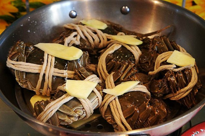 清蒸陽澄湖大閘蟹的做法-家常味蒸菜譜-易網(wǎng)健康養(yǎng)生網(wǎng) 清蒸陽澄湖大閘蟹的做法-家常味蒸菜譜