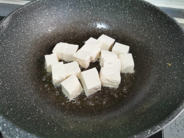 墨魚丸小油菜豆腐湯的做法-咸鮮味煮菜譜