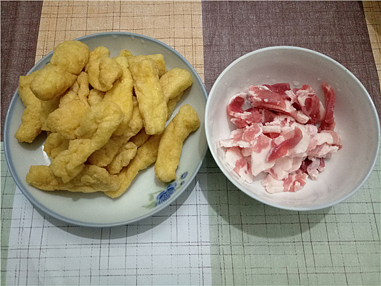 家鄉(xiāng)豆腐的做法-咸鮮味炒菜譜-易網(wǎng)<a href=http://www.jjkd2019.cn/ target=_blank class=infotextkey>健康養(yǎng)生</a>網(wǎng) 家鄉(xiāng)豆腐的做法-咸鮮味炒菜譜