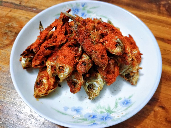 香酥鯽魚(yú)仔的做法-香辣味炸菜譜-易網(wǎng)健康養(yǎng)生網(wǎng) 香酥鯽魚(yú)仔的做法-香辣味炸菜譜