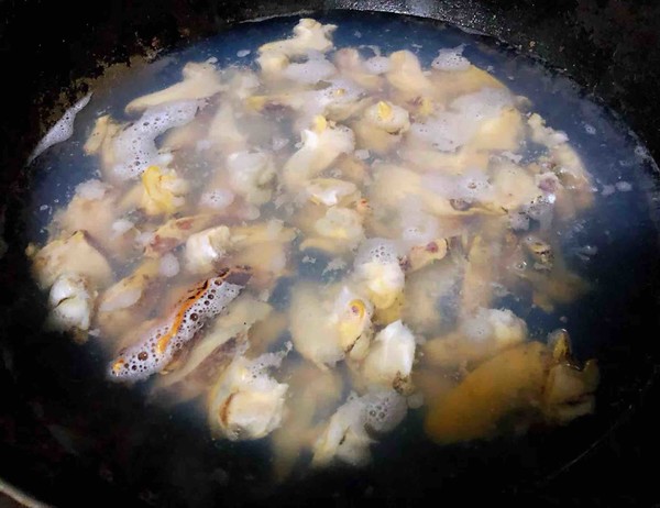 圓蔥拌假鮑魚(yú)的做法-酸辣味拌菜譜-易網(wǎng)健康養(yǎng)生網(wǎng) 圓蔥拌假鮑魚(yú)的做法-酸辣味拌菜譜