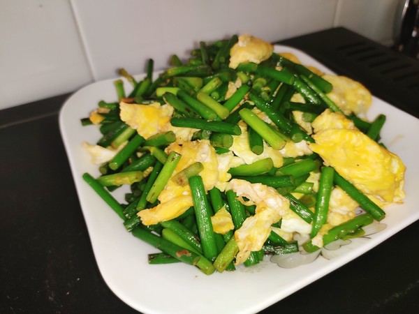 蒜薹炒雞蛋的做法-咸鮮味炒菜譜-易網健康養生網 蒜薹炒雞蛋的做法-咸鮮味炒菜譜