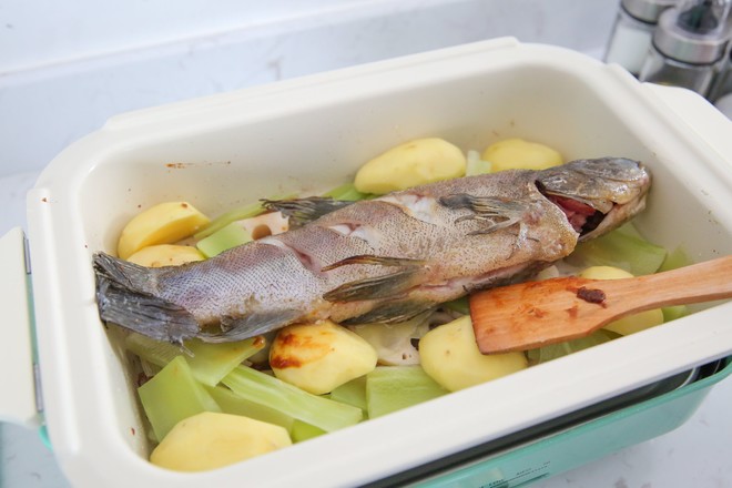 醬香烤魚的做法-魚香味烤菜譜-易網健康養生網 醬香烤魚的做法-魚香味烤菜譜