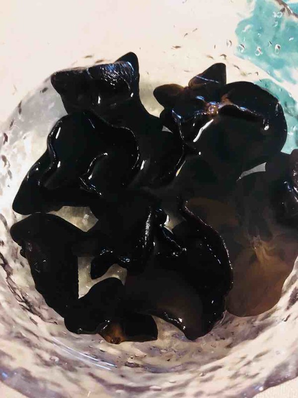 木耳拌紫甘藍(lán)的做法-酸甜味拌菜譜-易網(wǎng)<a href=http://www.jjkd2019.cn/ target=_blank class=infotextkey>健康養(yǎng)生</a>網(wǎng) 木耳拌紫甘藍(lán)的做法-酸甜味拌菜譜