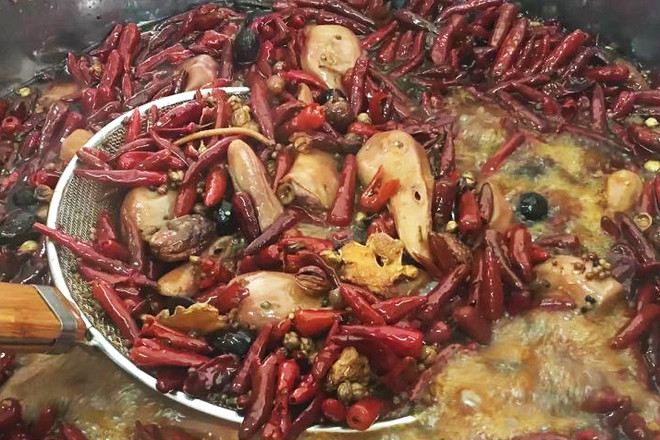 現(xiàn)撈鹵菜的做法及配方的做法-麻辣味鹵菜譜-易網(wǎng)健康養(yǎng)生網(wǎng) 現(xiàn)撈鹵菜的做法及配方的做法-麻辣味鹵菜譜
