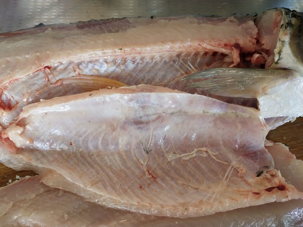手打魚丸的做法-咸鮮味汆菜譜-易網(wǎng)<a href=http://www.jjkd2019.cn/ target=_blank class=infotextkey>健康養(yǎng)生</a>網(wǎng) 手打魚丸的做法-咸鮮味汆菜譜