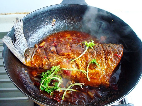 辣椒醬燒魚(yú)的做法-家常味燒菜譜