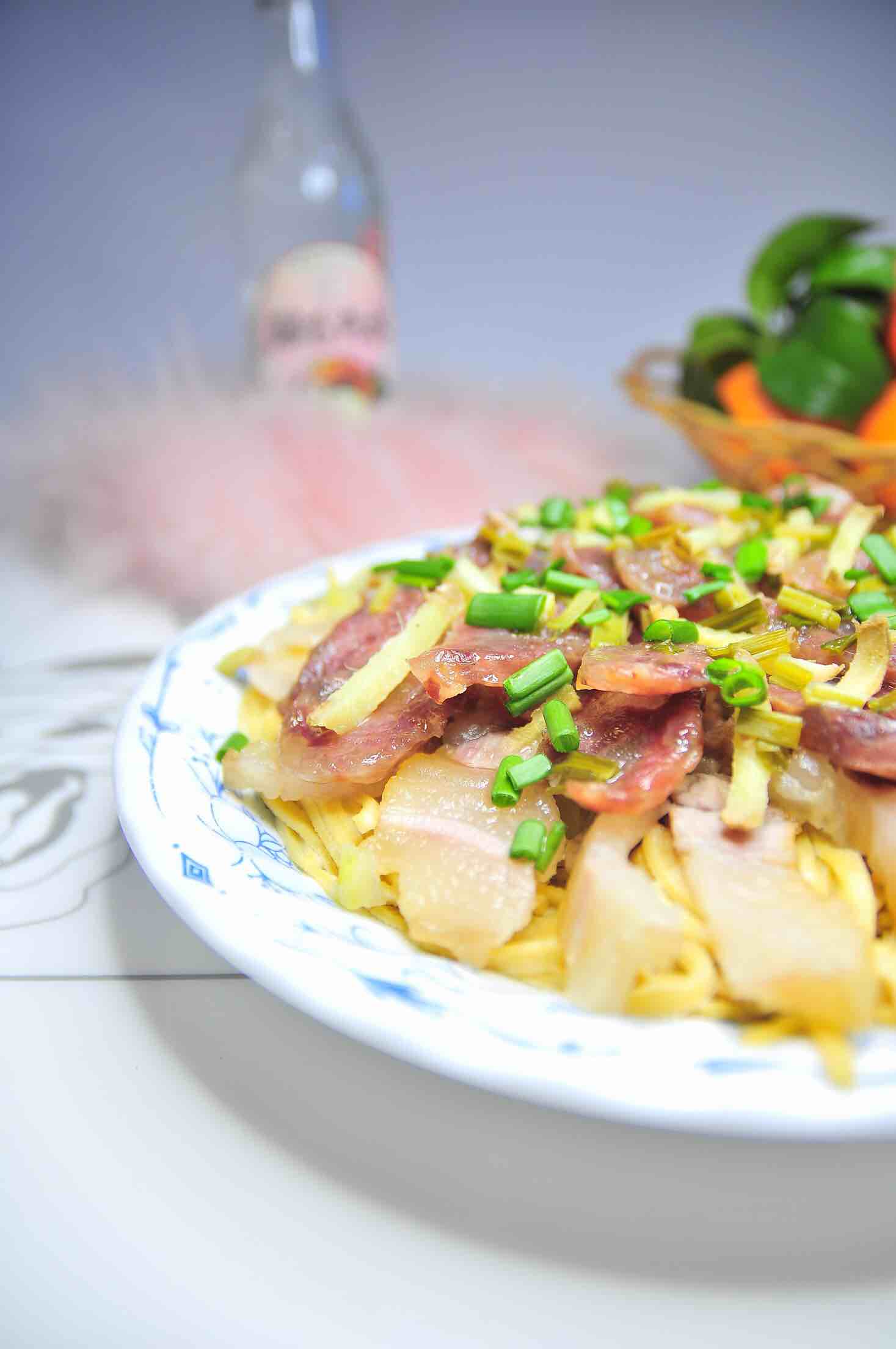咸肉香腸蒸干絲的做法-咸鮮味蒸菜譜-易網(wǎng)健康養(yǎng)生網(wǎng) 咸肉香腸蒸干絲的做法-咸鮮味蒸菜譜