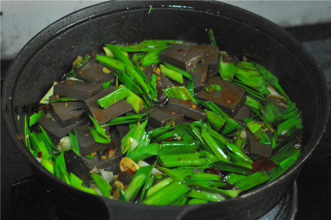 蒜香鴨血的做法-家常味燒菜譜-易網(wǎng)健康養(yǎng)生網(wǎng) 蒜香鴨血的做法-家常味燒菜譜