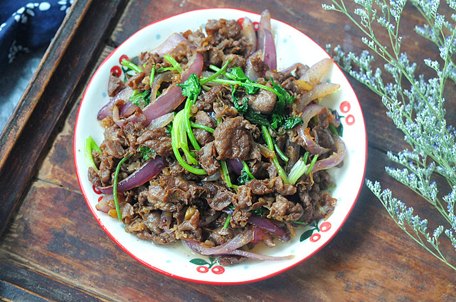 炙烤牛肉的做法-家常味炒菜譜-易網(wǎng)健康養(yǎng)生網(wǎng) 炙烤牛肉的做法-家常味炒菜譜