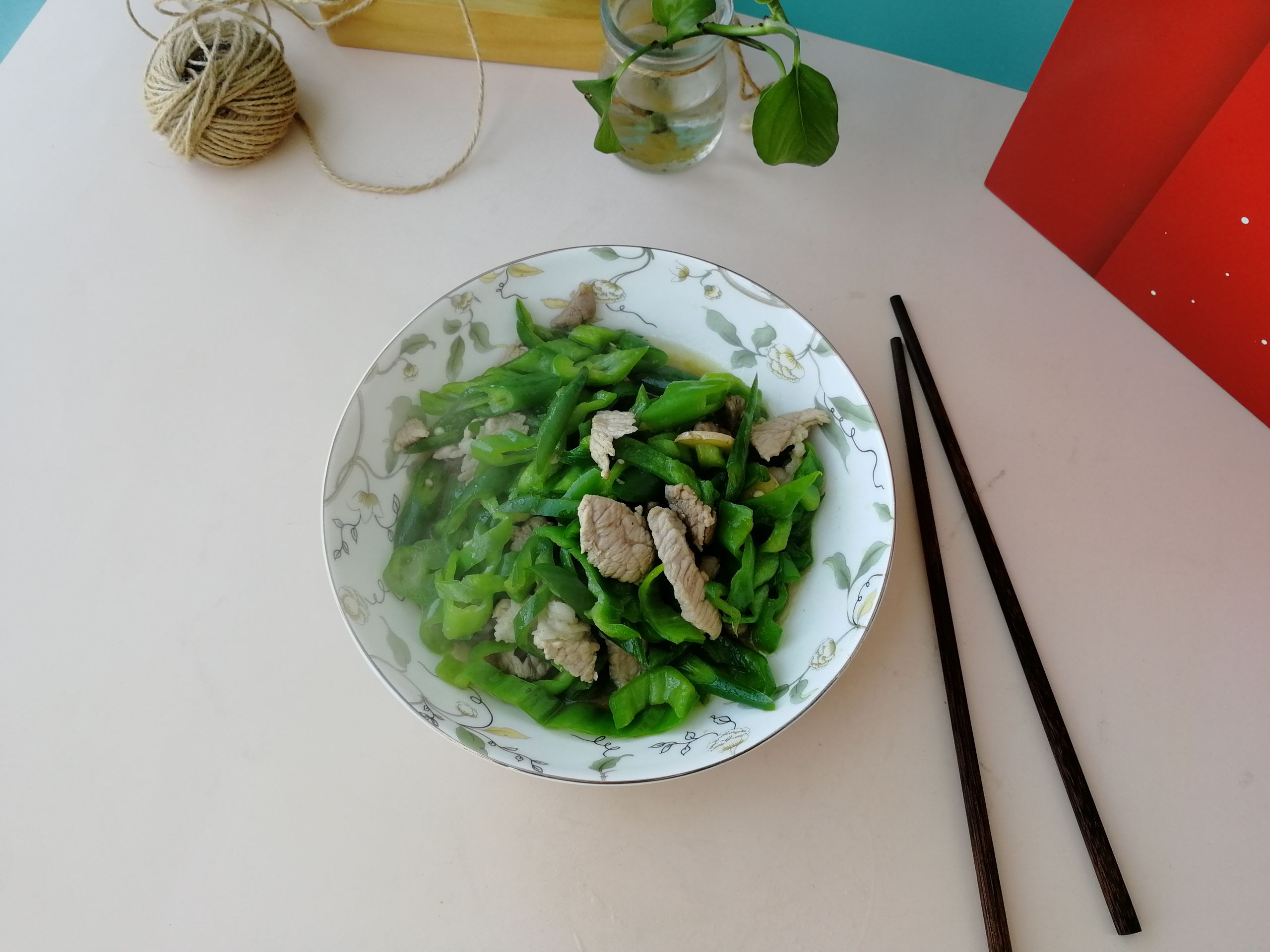 青椒炒肉絲的做法-咸鮮味炒菜譜-易網(wǎng)健康養(yǎng)生網(wǎng) 青椒炒肉絲的做法-咸鮮味炒菜譜