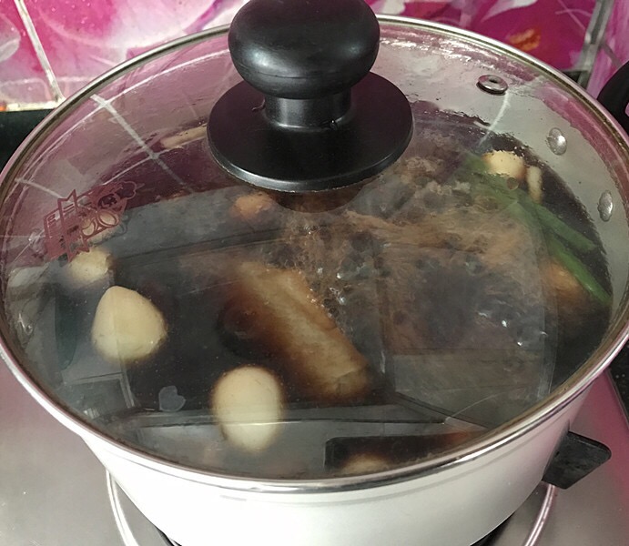 鵪鶉蛋鹵鴨四件的做法-咸鮮味鹵菜譜-易網(wǎng)健康養(yǎng)生網(wǎng) 鵪鶉蛋鹵鴨四件的做法-咸鮮味鹵菜譜