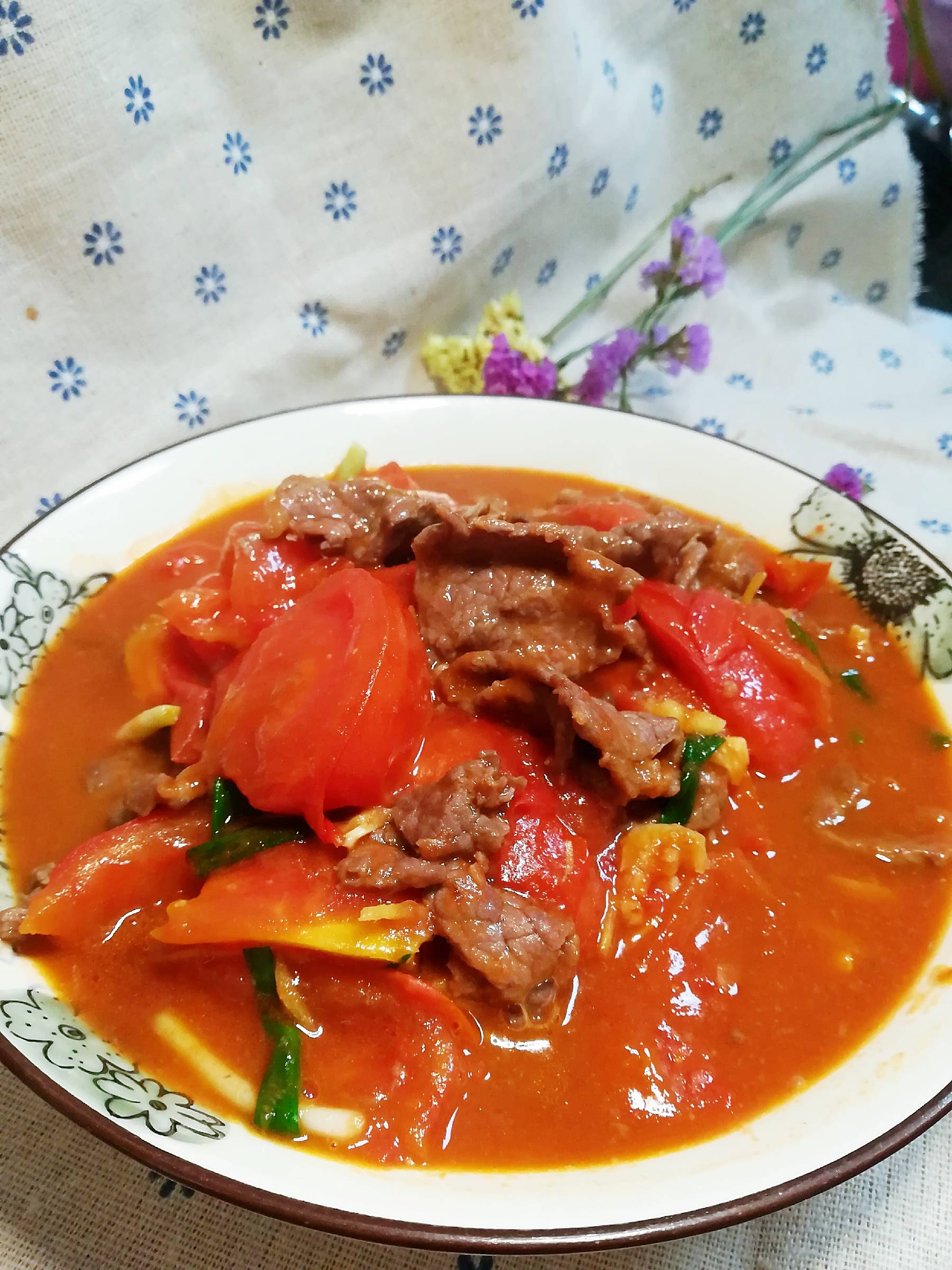 番茄炒牛肉的做法-家常味炒菜譜-易網(wǎng)健康養(yǎng)生網(wǎng) 番茄炒牛肉的做法-家常味炒菜譜