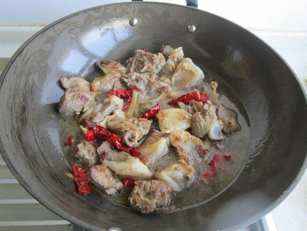 馕燜肉的做法-家常味燜菜譜-易網(wǎng)健康養(yǎng)生網(wǎng) 馕燜肉的做法-家常味燜菜譜