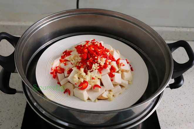 剁椒蒸芋頭的做法-香辣味蒸菜譜-易網健康養生網 剁椒蒸芋頭的做法-香辣味蒸菜譜