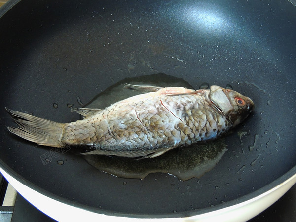 冬瓜鯽魚(yú)湯的做法-家常味煮菜譜-易網(wǎng)健康養(yǎng)生網(wǎng) 冬瓜鯽魚(yú)湯的做法-家常味煮菜譜