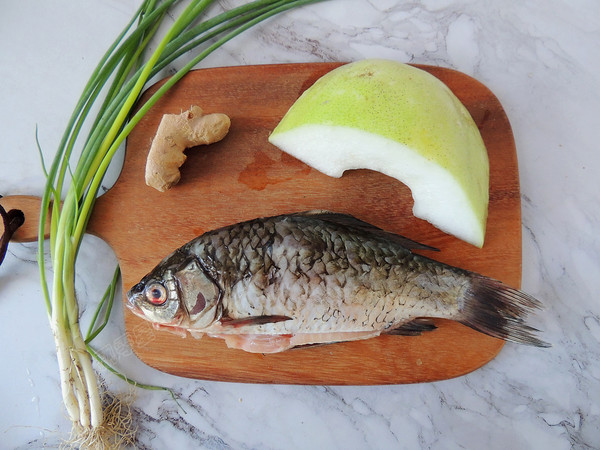 冬瓜鯽魚(yú)湯的做法-家常味煮菜譜-易網(wǎng)<a href=http://www.jjkd2019.cn/ target=_blank class=infotextkey>健康養(yǎng)生</a>網(wǎng) 冬瓜鯽魚(yú)湯的做法-家常味煮菜譜
